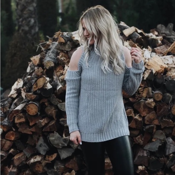 4 Sienna Gray Knit Cold Shoulder Sweater - Picture 1 of 8
